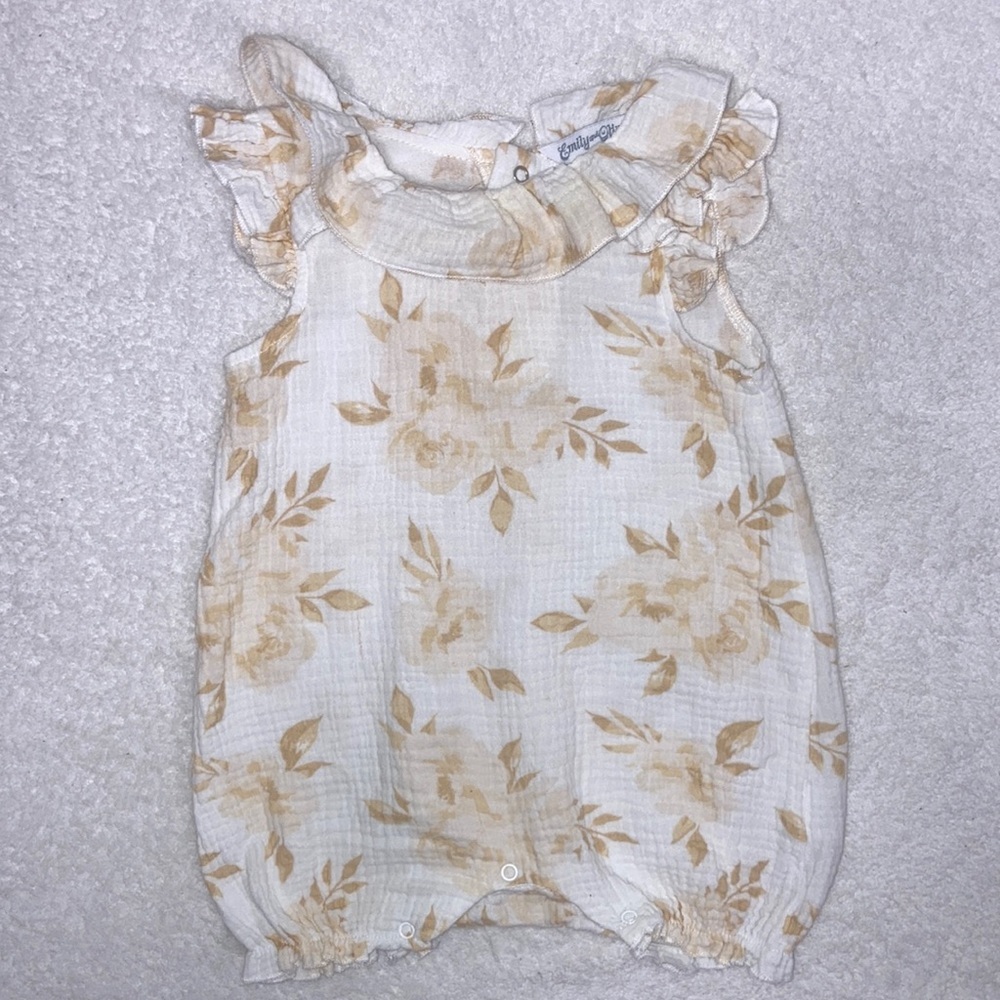 5/$20 Emily & Oliver Muslin white  tan flowers ruffle cap sleeve sunsuit romper